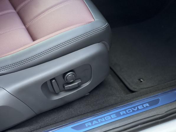 Новый Land Rover Range Rover Evoque II Рестайлинг 2025 года, цена 5 690 000 рублей, внедорожник, Автокод Объявления