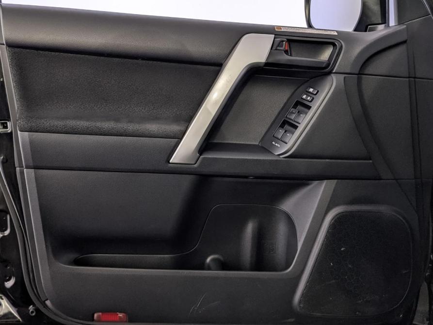 Toyota Land Cruiser Prado 150 Series Рестайлинг 3 Москва  - изображение 19