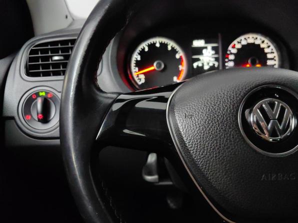 Volkswagen Polo V Рестайлинг с пробегом 2016 года, цена 879 000 рублей, 77294 км, седан, Автокод Объявления
