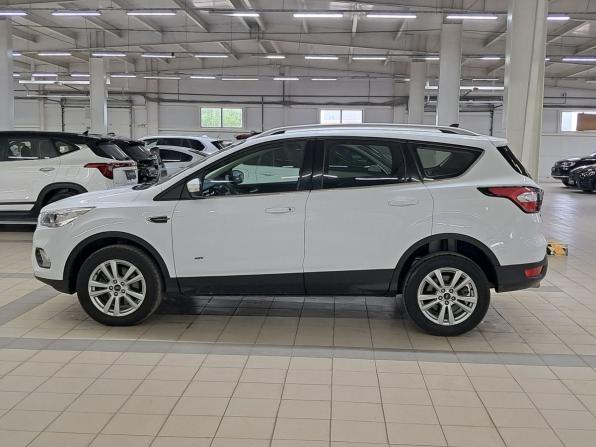 Ford Kuga II Рестайлинг с пробегом 2017 года, цена 1 479 000 рублей, 129432 км, внедорожник, Автокод Объявления