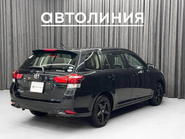 Toyota Corolla XI (E160 E170) Рестайлинг 2 с пробегом 2019 года, цена 1 570 000 рублей, 57000 км, универсал, Автокод Объявления
