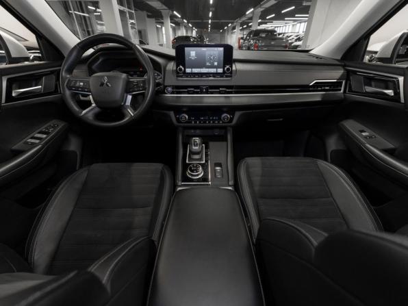 Mitsubishi Outlander IV с пробегом 2022 года, цена 4 050 000 рублей, 58520 км, внедорожник, Автокод Объявления