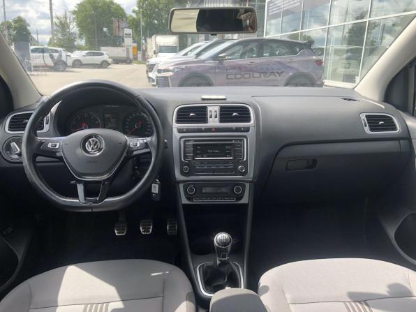 Volkswagen Polo V Рестайлинг с пробегом 2016 года, цена 1 150 000 рублей, 106784 км, седан, Автокод Объявления