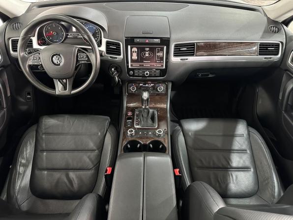 Volkswagen Touareg II с пробегом 2013 года, цена 1 830 000 рублей, 294739 км, внедорожник, Автокод Объявления