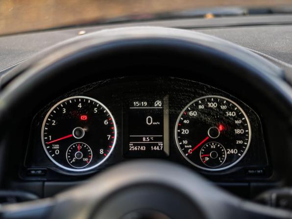 Volkswagen Tiguan I Рестайлинг с пробегом 2012 года, цена 899 000 рублей, 256736 км, внедорожник, Автокод Объявления