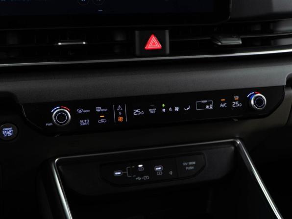 Kia Carnival IV Рестайлинг с пробегом 2025 года, цена 5 998 999 рублей, 12425 км, минивэн, Автокод Объявления