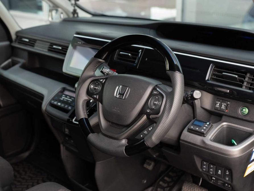 Honda Stepwgn V Новосибирск  - изображение 11