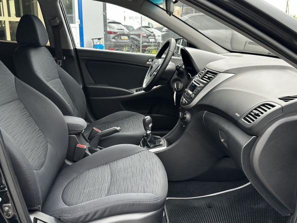 Hyundai Solaris I Рестайлинг с пробегом 2015 года, цена 799 000 рублей, 225312 км, седан, Автокод Объявления