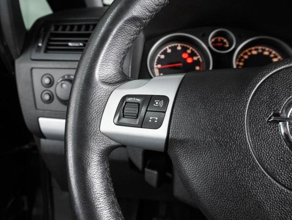 Opel Zafira B Рестайлинг с пробегом 2014 года, цена 974 000 рублей, 131819 км, компактвэн, Автокод Объявления