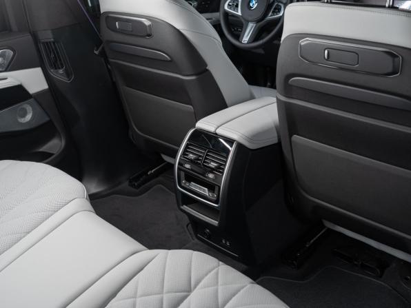 Новый BMW X7 I (G07) Рестайлинг 2026 года, цена 18 990 000 рублей, внедорожник, Автокод Объявления