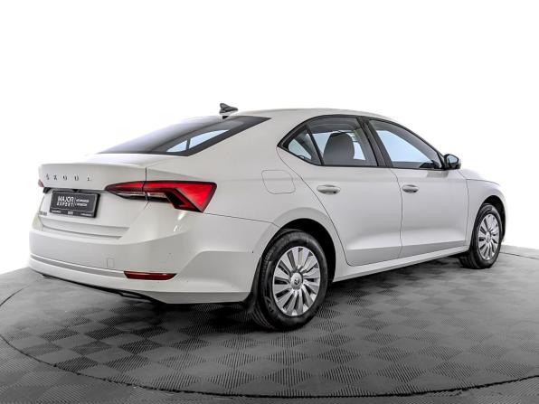 Skoda Octavia IV (A8) с пробегом 2021 года, цена 2 400 000 рублей, 69993 км, лифтбек, Автокод Объявления