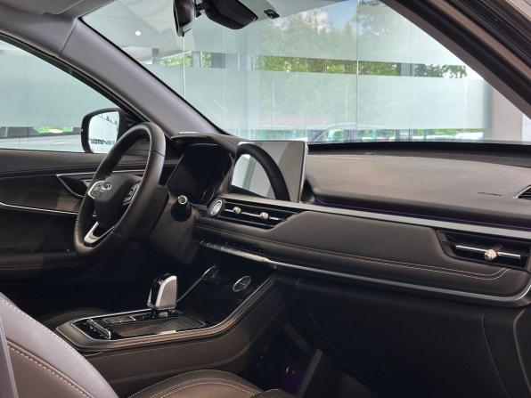 Chery Tiggo 8 I Рестайлинг с пробегом 2023 года, цена 2 017 000 рублей, 42693 км, внедорожник, Автокод Объявления