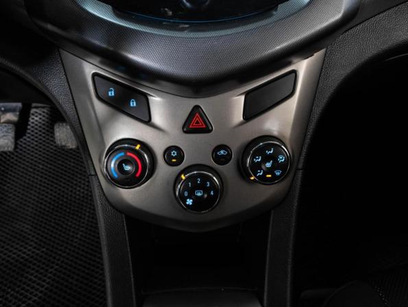Chevrolet Aveo II с пробегом 2013 года, цена 549 000 рублей, 258328 км, седан, Автокод Объявления