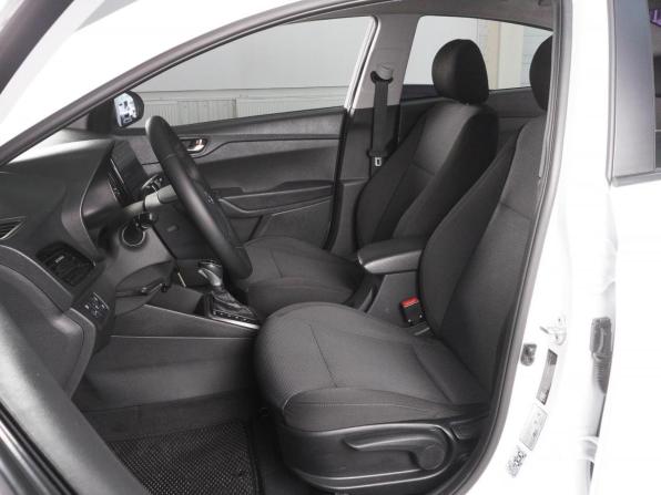 Hyundai Solaris II Рестайлинг с пробегом 2021 года, цена 1 495 000 рублей, 123209 км, седан, Автокод Объявления