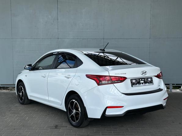 Hyundai Solaris II с пробегом 2019 года, цена 1 370 000 рублей, 92216 км, седан, Автокод Объявления