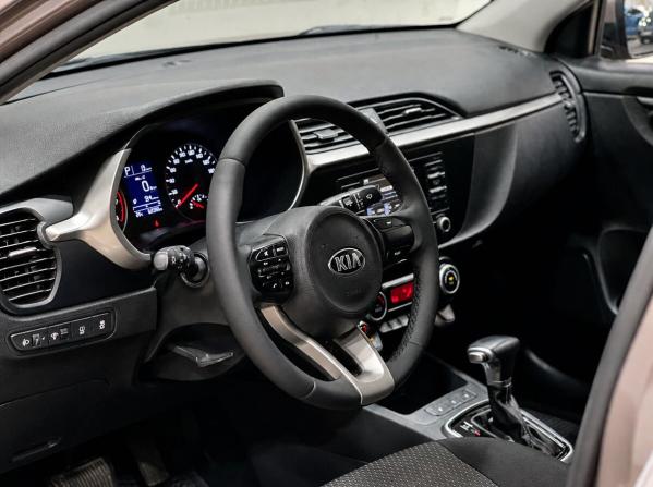 Kia Rio IV Рестайлинг с пробегом 2020 года, цена 1 569 000 рублей, 62593 км, седан, Автокод Объявления