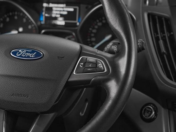 Ford Kuga II Рестайлинг с пробегом 2019 года, цена 1 599 000 рублей, 88800 км, внедорожник, Автокод Объявления