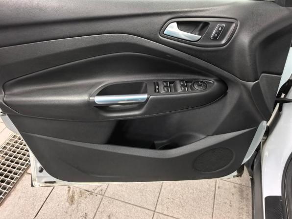 Ford Kuga II с пробегом 2015 года, цена 1 690 000 рублей, 49000 км, внедорожник, Автокод Объявления