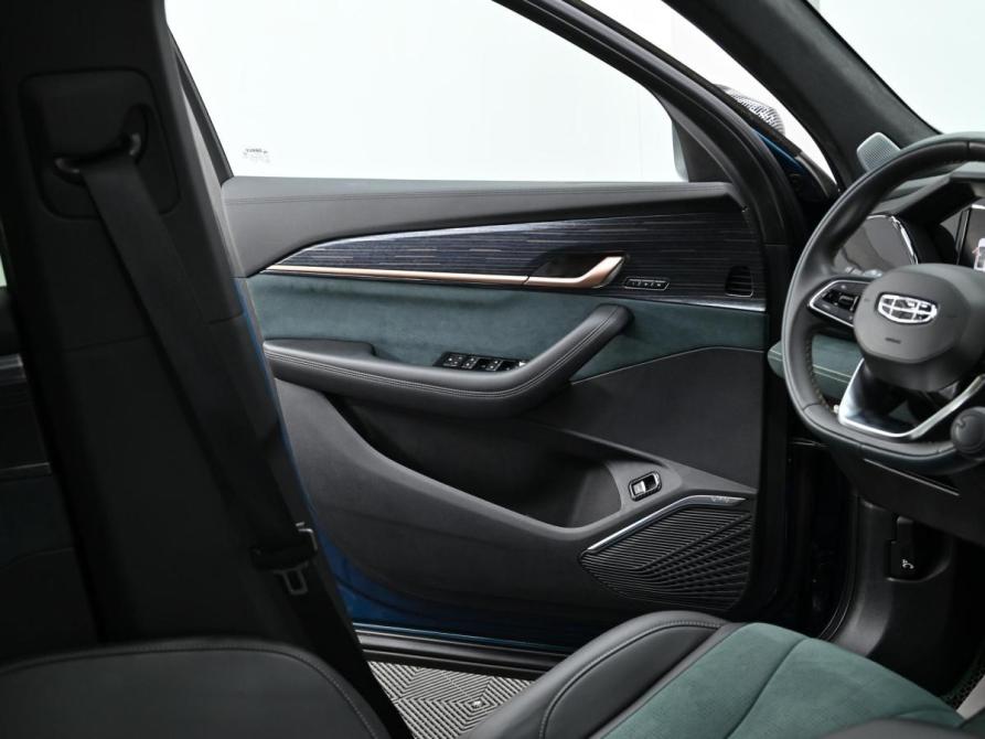 Geely Monjaro I Москва  - изображение 15