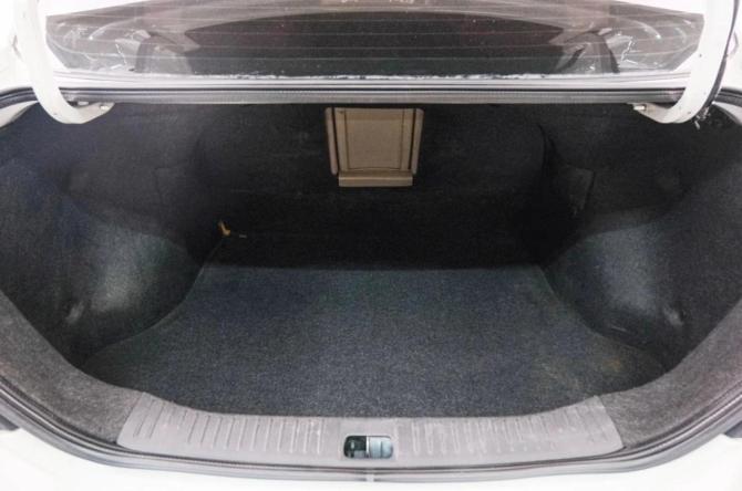 Nissan Tiida I Рестайлинг с пробегом 2010 года, цена 649 000 рублей, 313000 км, седан, Автокод Объявления