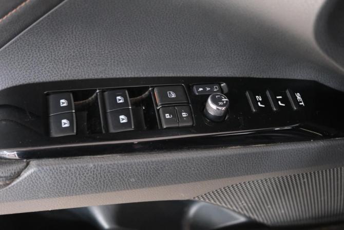 Toyota Camry VIII (XV70) с пробегом 2018 года, цена 2 859 000 рублей, 153886 км, седан, Автокод Объявления
