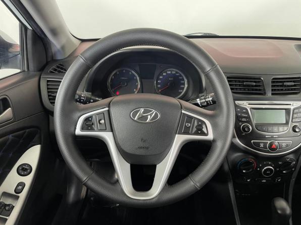 Hyundai Solaris I с пробегом 2012 года, цена 870 000 рублей, 201376 км, седан, Автокод Объявления