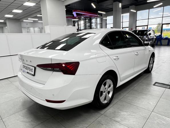 Skoda Octavia IV (A8) с пробегом 2021 года, цена 2 430 000 рублей, 82500 км, лифтбек, Автокод Объявления