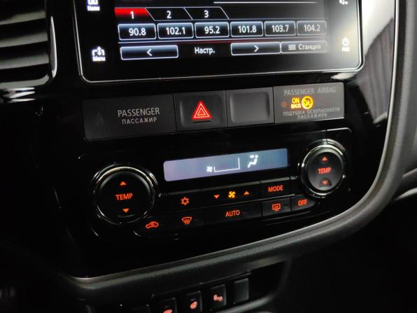 Mitsubishi Outlander III Рестайлинг 2 с пробегом 2018 года, цена 2 149 000 рублей, 186000 км, внедорожник, Автокод Объявления