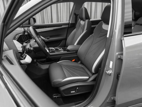 Geely Atlas II с пробегом 2023 года, цена 2 620 000 рублей, 37248 км, внедорожник, Автокод Объявления