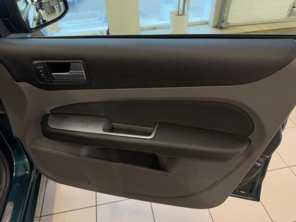 Ford Focus II Рестайлинг с пробегом 2008 года, цена 599 000 рублей, 227000 км, седан, Автокод Объявления