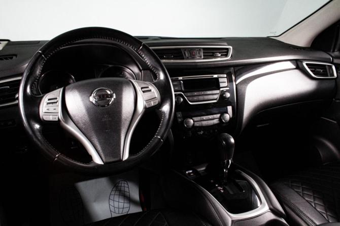 Nissan Qashqai II с пробегом 2017 года, цена 1 899 000 рублей, 83500 км, внедорожник, Автокод Объявления
