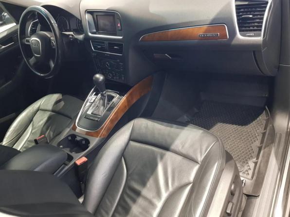Audi Q5 I (8R) с пробегом 2010 года, цена 949 000 рублей, 240209 км, внедорожник, Автокод Объявления