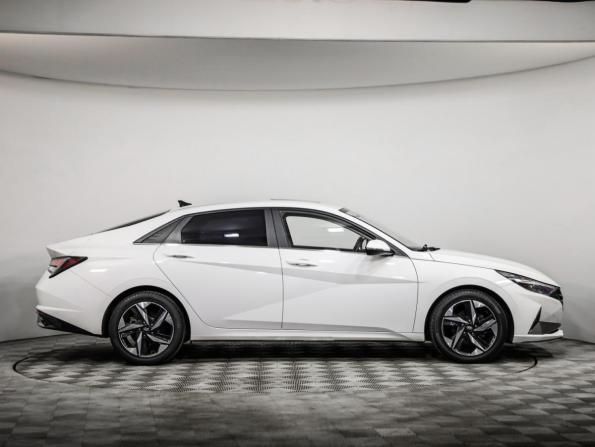 Hyundai Elantra VII (CN7) с пробегом 2023 года, цена 2 126 000 рублей, 29049 км, седан, Автокод Объявления