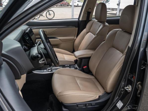 Mitsubishi Outlander III Рестайлинг 3 с пробегом 2020 года, цена 2 340 000 рублей, 101432 км, внедорожник, Автокод Объявления