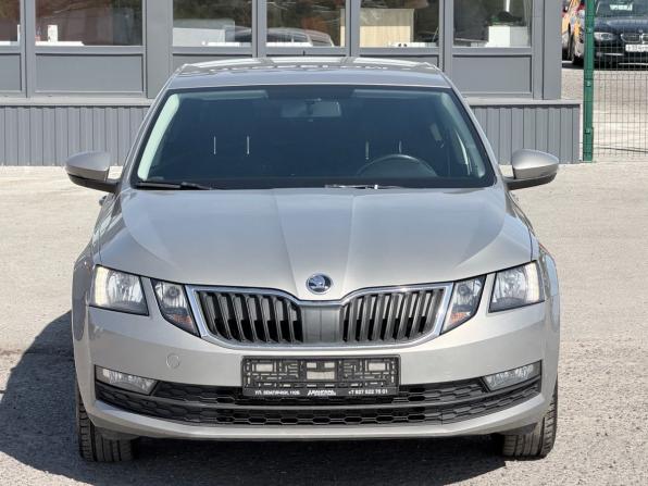 Skoda Octavia III (A7) Рестайлинг с пробегом 2017 года, цена 1 330 000 рублей, 163994 км, лифтбек, Автокод Объявления