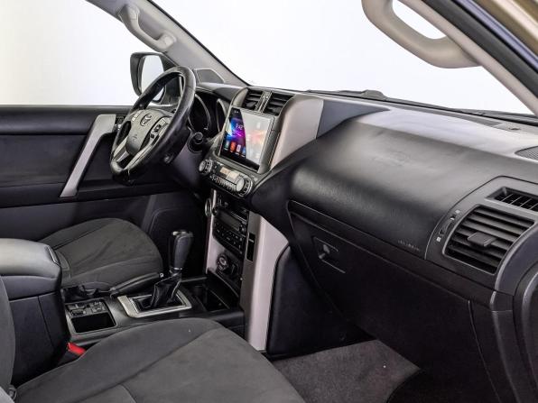 Toyota Land Cruiser Prado 150 Series с пробегом 2012 года, цена 2 700 000 рублей, 283219 км, внедорожник, Автокод Объявления