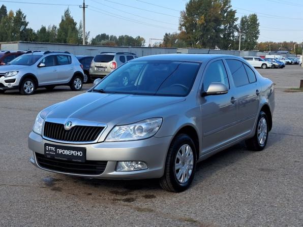 Skoda Octavia II (A5) Рестайлинг с пробегом 2011 года, цена 800 000 рублей, 210000 км, лифтбек, Автокод Объявления