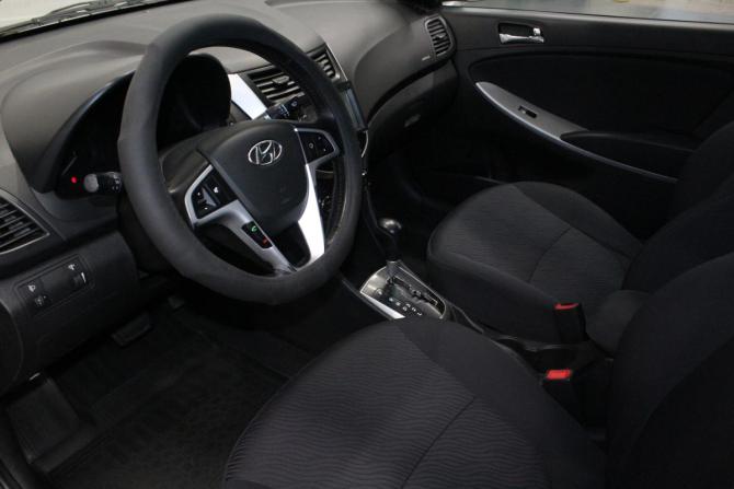Hyundai Solaris I с пробегом 2012 года, цена 750 000 рублей, 177278 км, седан, Автокод Объявления