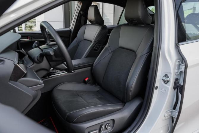 Toyota Camry IX (XV80) China Market с пробегом 2024 года, цена 4 410 000 рублей, 47 км, седан, Автокод Объявления