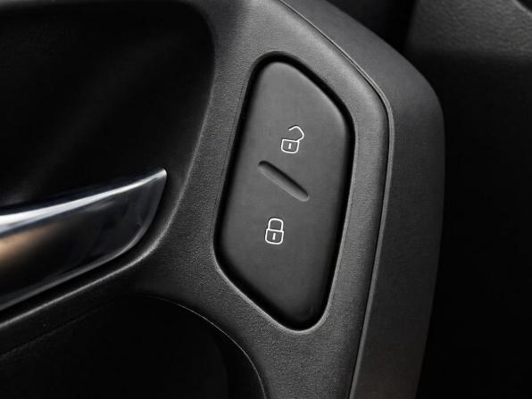 Volkswagen Polo V Рестайлинг с пробегом 2015 года, цена 937 000 рублей, 109373 км, седан, Автокод Объявления
