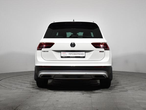 Volkswagen Tiguan II с пробегом 2020 года, цена 2 350 000 рублей, 126805 км, внедорожник, Автокод Объявления