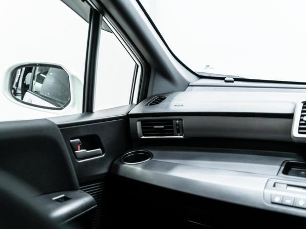Honda Freed I Рестайлинг с пробегом 2013 года, цена 999 000 рублей, 130580 км, компактвэн, Автокод Объявления