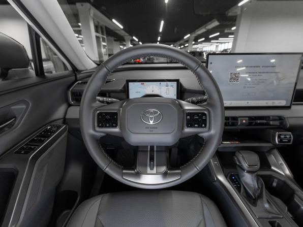 Toyota RAV4 VI (XA60) с пробегом 2026 года, цена 4 250 000 рублей, 18 км, внедорожник, Автокод Объявления