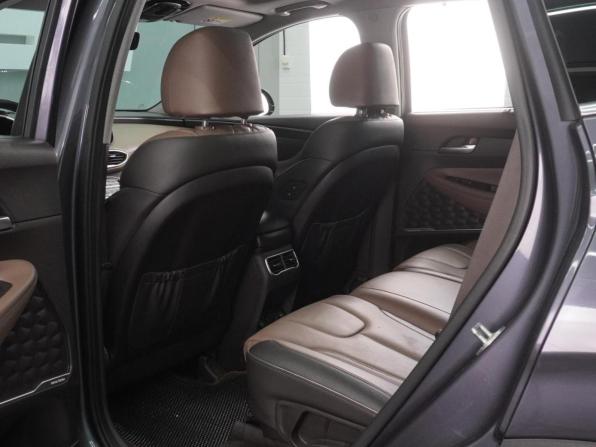 Hyundai Santa Fe IV Рестайлинг с пробегом 2022 года, цена 4 240 000 рублей, 108947 км, внедорожник, Автокод Объявления