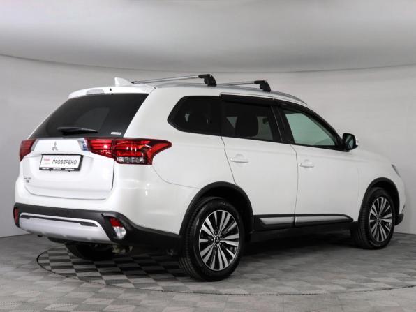 Mitsubishi Outlander III Рестайлинг 3 с пробегом 2021 года, цена 2 200 000 рублей, 87827 км, внедорожник, Автокод Объявления