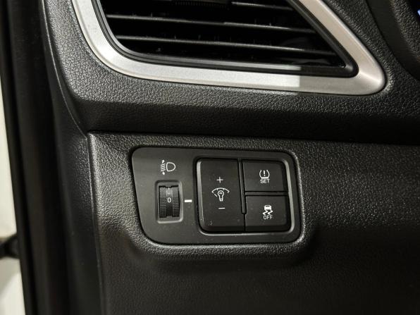 Hyundai Solaris II с пробегом 2018 года, цена 1 320 000 рублей, 54807 км, седан, Автокод Объявления