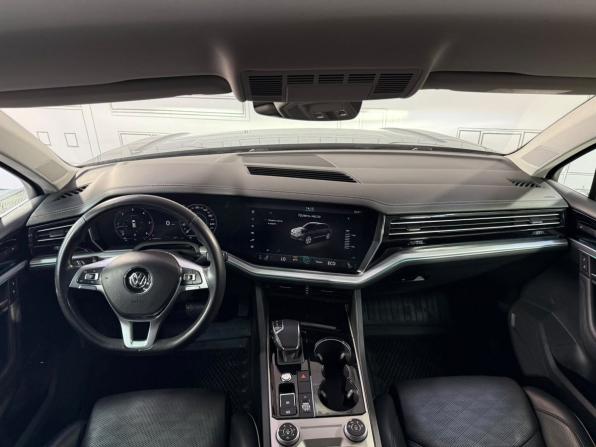 Volkswagen Touareg III с пробегом 2018 года, цена 4 285 000 рублей, 151251 км, внедорожник, Автокод Объявления