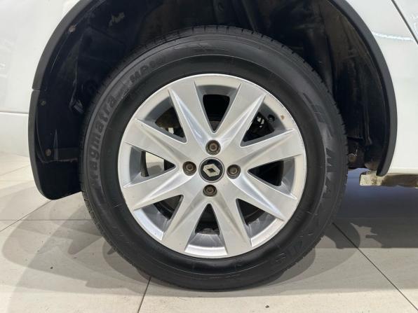 Renault Logan II Рестайлинг с пробегом 2018 года, цена 1 000 000 рублей, 24922 км, седан, Автокод Объявления