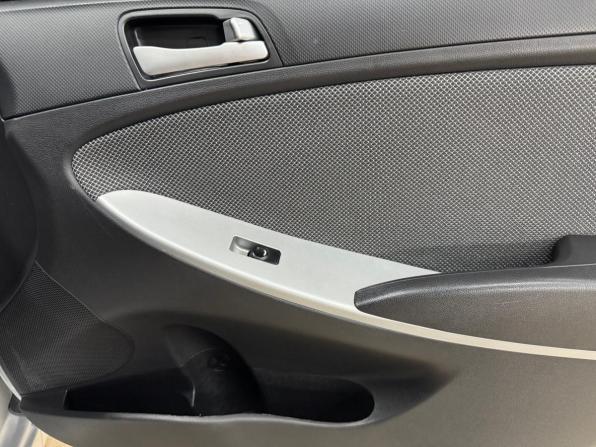 Hyundai Solaris I с пробегом 2014 года, цена 960 000 рублей, 104165 км, седан, Автокод Объявления