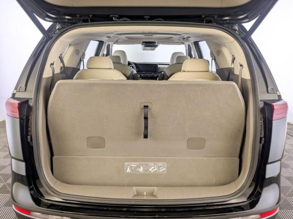 Kia Carnival IV с пробегом 2023 года, цена 4 590 000 рублей, 31601 км, минивэн, Автокод Объявления